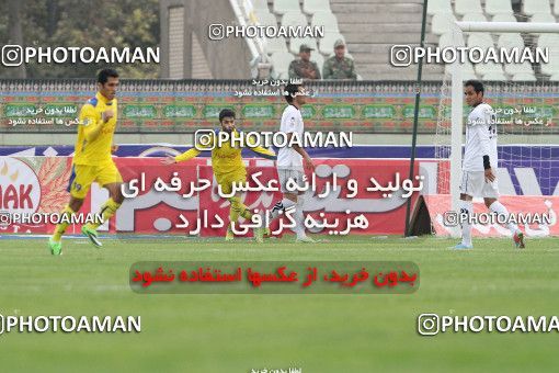687230, Tehran, [*parameter:4*], لیگ برتر فوتبال ایران، Persian Gulf Cup، Week 15، First Leg، Naft Tehran 2 v 2 Sepahan on 2013/11/03 at Shahid Dastgerdi Stadium