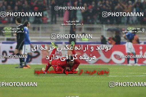 648329, Tabriz, [*parameter:4*], Iran Pro League، Persian Gulf Cup، 2013-14 season، First Leg، Week 15، Tractor S.C. ۱ v ۱ Esteghlal on 2013/11/08 at Yadegar-e Emam Stadium