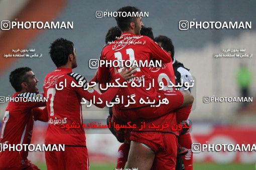 649610, Tehran, [*parameter:4*], لیگ برتر فوتبال ایران، Persian Gulf Cup، Week 17، Second Leg، Persepolis 2 v 1 Zob Ahan Esfahan on 2013/12/06 at Azadi Stadium