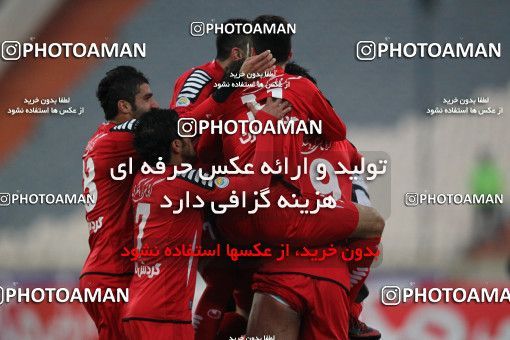 649418, Tehran, [*parameter:4*], لیگ برتر فوتبال ایران، Persian Gulf Cup، Week 17، Second Leg، Persepolis 2 v 1 Zob Ahan Esfahan on 2013/12/06 at Azadi Stadium