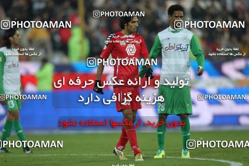 649374, Tehran, [*parameter:4*], لیگ برتر فوتبال ایران، Persian Gulf Cup، Week 17، Second Leg، Persepolis 2 v 1 Zob Ahan Esfahan on 2013/12/06 at Azadi Stadium