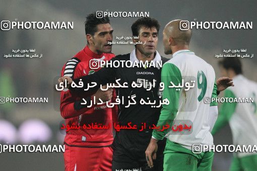 649337, Tehran, [*parameter:4*], لیگ برتر فوتبال ایران، Persian Gulf Cup، Week 17، Second Leg، Persepolis 2 v 1 Zob Ahan Esfahan on 2013/12/06 at Azadi Stadium