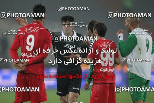 649421, Tehran, [*parameter:4*], لیگ برتر فوتبال ایران، Persian Gulf Cup، Week 17، Second Leg، Persepolis 2 v 1 Zob Ahan Esfahan on 2013/12/06 at Azadi Stadium