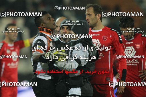 649611, لیگ برتر فوتبال ایران، Persian Gulf Cup، Week 17، Second Leg، 2013/12/06، Tehran، Azadi Stadium، Persepolis 2 - ۱ Zob Ahan Esfahan