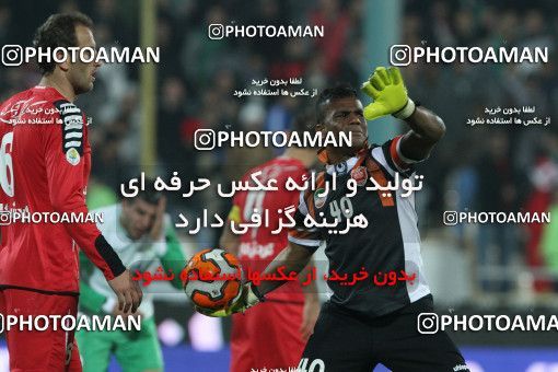 649983, Tehran, [*parameter:4*], لیگ برتر فوتبال ایران، Persian Gulf Cup، Week 17، Second Leg، Persepolis 2 v 1 Zob Ahan Esfahan on 2013/12/06 at Azadi Stadium