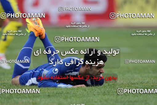 653111, Tehran, [*parameter:4*], لیگ برتر فوتبال ایران، Persian Gulf Cup، Week 18، Second Leg، Naft Tehran 0 v 0 Damash Gilan on 2013/12/13 at Shahid Dastgerdi Stadium