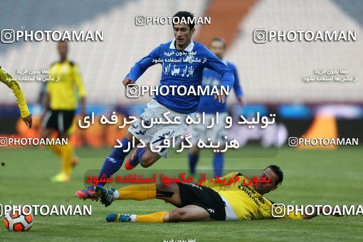652320, Tehran, [*parameter:4*], لیگ برتر فوتبال ایران، Persian Gulf Cup، Week 18، Second Leg، Esteghlal 1 v 0 Fajr-e Sepasi Shiraz on 2013/12/14 at Azadi Stadium
