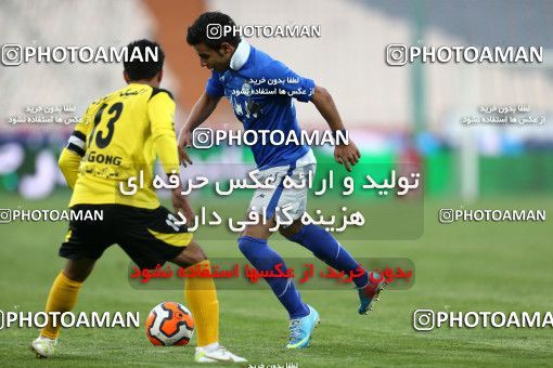 652388, Tehran, [*parameter:4*], لیگ برتر فوتبال ایران، Persian Gulf Cup، Week 18، Second Leg، Esteghlal 1 v 0 Fajr-e Sepasi Shiraz on 2013/12/14 at Azadi Stadium