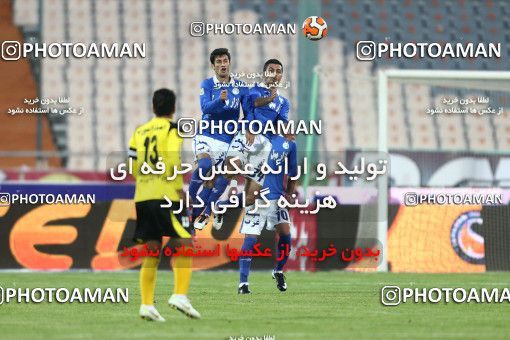 652414, Tehran, [*parameter:4*], لیگ برتر فوتبال ایران، Persian Gulf Cup، Week 18، Second Leg، Esteghlal 1 v 0 Fajr-e Sepasi Shiraz on 2013/12/14 at Azadi Stadium