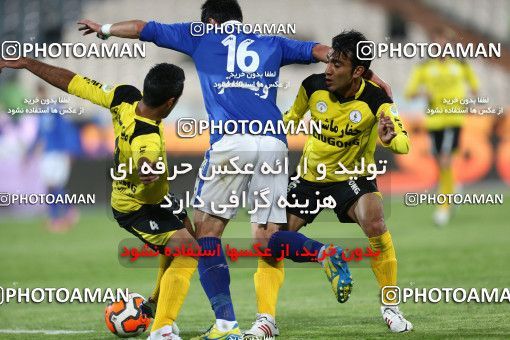 652365, Tehran, [*parameter:4*], لیگ برتر فوتبال ایران، Persian Gulf Cup، Week 18، Second Leg، Esteghlal 1 v 0 Fajr-e Sepasi Shiraz on 2013/12/14 at Azadi Stadium