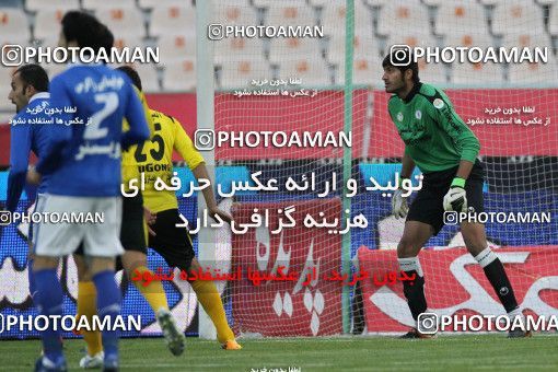 652557, Tehran, [*parameter:4*], لیگ برتر فوتبال ایران، Persian Gulf Cup، Week 18، Second Leg، Esteghlal 1 v 0 Fajr-e Sepasi Shiraz on 2013/12/14 at Azadi Stadium