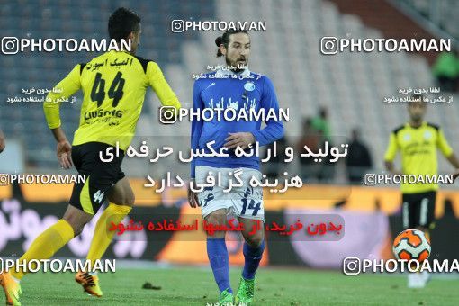 652799, Tehran, [*parameter:4*], لیگ برتر فوتبال ایران، Persian Gulf Cup، Week 18، Second Leg، Esteghlal 1 v 0 Fajr-e Sepasi Shiraz on 2013/12/14 at Azadi Stadium