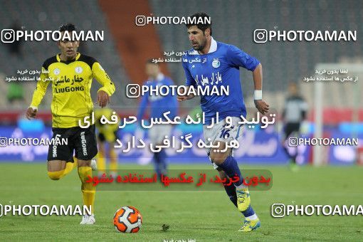 652786, Tehran, [*parameter:4*], لیگ برتر فوتبال ایران، Persian Gulf Cup، Week 18، Second Leg، Esteghlal 1 v 0 Fajr-e Sepasi Shiraz on 2013/12/14 at Azadi Stadium