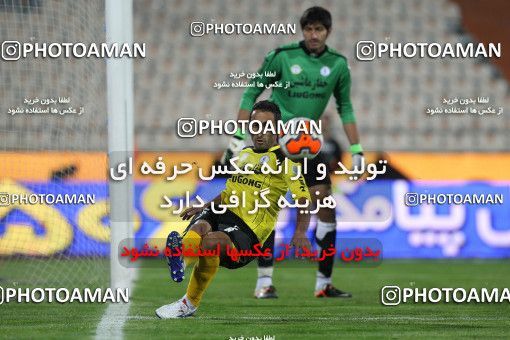 652927, Tehran, [*parameter:4*], لیگ برتر فوتبال ایران، Persian Gulf Cup، Week 18، Second Leg، Esteghlal 1 v 0 Fajr-e Sepasi Shiraz on 2013/12/14 at Azadi Stadium