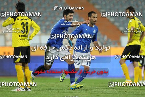 652793, Tehran, [*parameter:4*], لیگ برتر فوتبال ایران، Persian Gulf Cup، Week 18، Second Leg، Esteghlal 1 v 0 Fajr-e Sepasi Shiraz on 2013/12/14 at Azadi Stadium