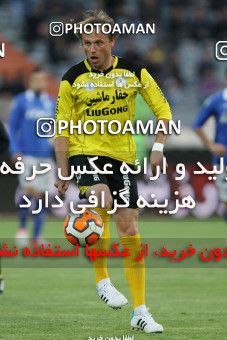 652970, Tehran, [*parameter:4*], لیگ برتر فوتبال ایران، Persian Gulf Cup، Week 18، Second Leg، Esteghlal 1 v 0 Fajr-e Sepasi Shiraz on 2013/12/14 at Azadi Stadium
