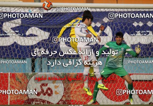 654413, Tehran, [*parameter:4*], لیگ برتر فوتبال ایران، Persian Gulf Cup، Week 19، Second Leg، Rah Ahan 1 v 3 Naft Tehran on 2013/12/20 at Ekbatan Stadium
