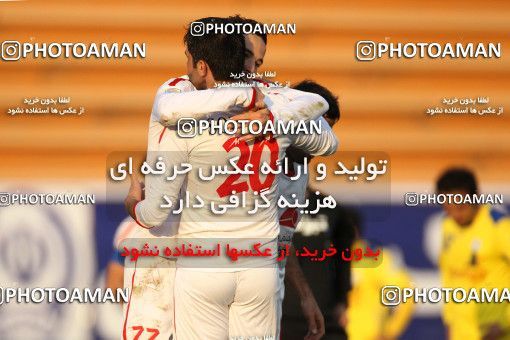 654563, Tehran, [*parameter:4*], لیگ برتر فوتبال ایران، Persian Gulf Cup، Week 19، Second Leg، Rah Ahan 1 v 3 Naft Tehran on 2013/12/20 at Ekbatan Stadium
