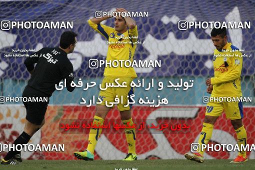 654554, Tehran, [*parameter:4*], لیگ برتر فوتبال ایران، Persian Gulf Cup، Week 19، Second Leg، Rah Ahan 1 v 3 Naft Tehran on 2013/12/20 at Ekbatan Stadium