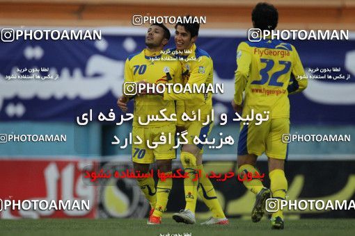 654447, Tehran, [*parameter:4*], لیگ برتر فوتبال ایران، Persian Gulf Cup، Week 19، Second Leg، Rah Ahan 1 v 3 Naft Tehran on 2013/12/20 at Ekbatan Stadium