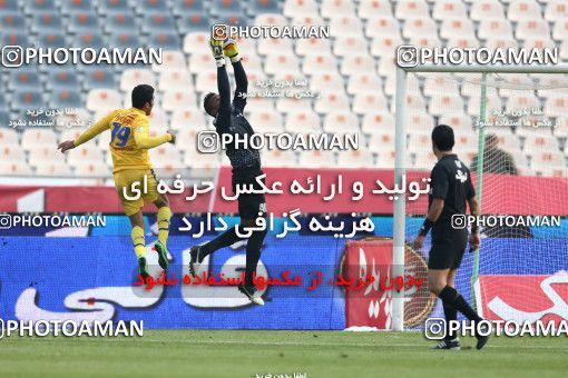 656024, Tehran, [*parameter:4*], لیگ برتر فوتبال ایران، Persian Gulf Cup، Week 21، Second Leg، Persepolis 0 v 0 Naft Tehran on 2014/01/03 at Azadi Stadium