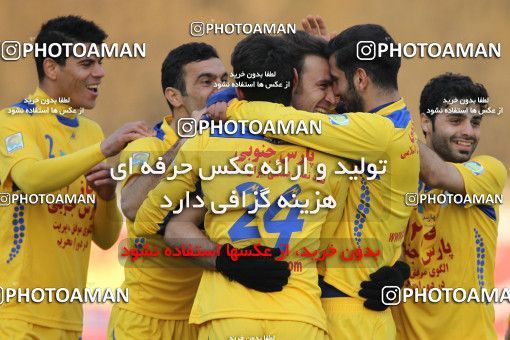 659641, Tehran, [*parameter:4*], لیگ برتر فوتبال ایران، Persian Gulf Cup، Week 26، Second Leg، Naft Tehran 3 v 0 Tractor Sazi on 2014/02/09 at Takhti Stadium