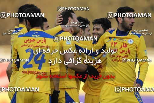 659774, Tehran, [*parameter:4*], لیگ برتر فوتبال ایران، Persian Gulf Cup، Week 26، Second Leg، Naft Tehran 3 v 0 Tractor Sazi on 2014/02/09 at Takhti Stadium