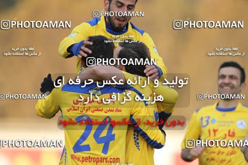 659764, Tehran, [*parameter:4*], لیگ برتر فوتبال ایران، Persian Gulf Cup، Week 26، Second Leg، Naft Tehran 3 v 0 Tractor Sazi on 2014/02/09 at Takhti Stadium