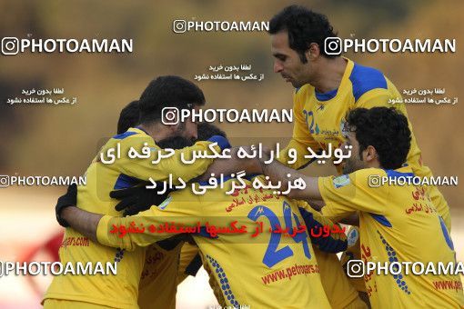 659713, Tehran, [*parameter:4*], لیگ برتر فوتبال ایران، Persian Gulf Cup، Week 26، Second Leg، Naft Tehran 3 v 0 Tractor Sazi on 2014/02/09 at Takhti Stadium
