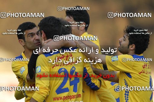 659711, Tehran, [*parameter:4*], لیگ برتر فوتبال ایران، Persian Gulf Cup، Week 26، Second Leg، Naft Tehran 3 v 0 Tractor Sazi on 2014/02/09 at Takhti Stadium