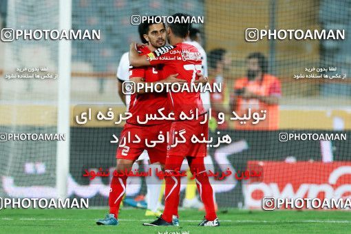 674824, Tehran, Iran, جام حذفی فوتبال ایران, 1/16 stage, Khorramshahr Cup, Persepolis 1 v 0 Paykan on 2015/09/12 at Azadi Stadium