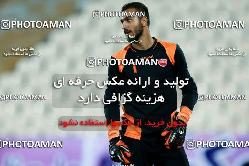 674729, Tehran, Iran, جام حذفی فوتبال ایران, 1/16 stage, Khorramshahr Cup, Persepolis 1 v 0 Paykan on 2015/09/12 at Azadi Stadium