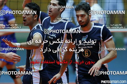283437, بیست و نهمین دوره لیگ برتر والیبال مردان ایران، سال 1394، گرامیداشت 200 شهید والیبالیست، هفته سوم، دور رفت، 1394/08/10، تهران، خانه والیبال، بانک سرمایه ۳ -  ۰