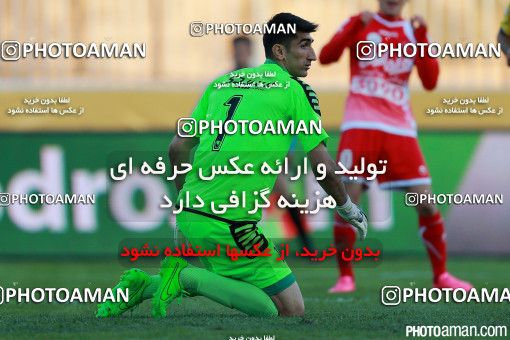 291661, Tehran, Iran, لیگ برتر فوتبال ایران، Persian Gulf Cup، Week 13، First Leg، Naft Tehran 1 v 1 Persepolis on 2015/11/30 at Takhti Stadium