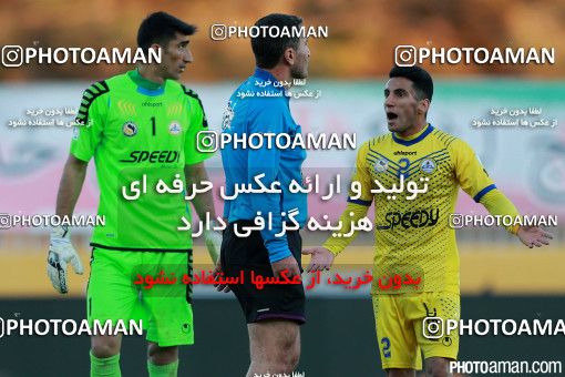 291701, Tehran, Iran, لیگ برتر فوتبال ایران، Persian Gulf Cup، Week 13، First Leg، Naft Tehran 1 v 1 Persepolis on 2015/11/30 at Takhti Stadium