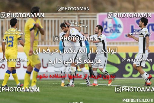 416204, لیگ برتر فوتبال ایران، Persian Gulf Cup، Week 27، Second Leg، 2016/04/24، Tehran، Takhti Stadium، Naft Tehran 0 - ۱ Sepahan