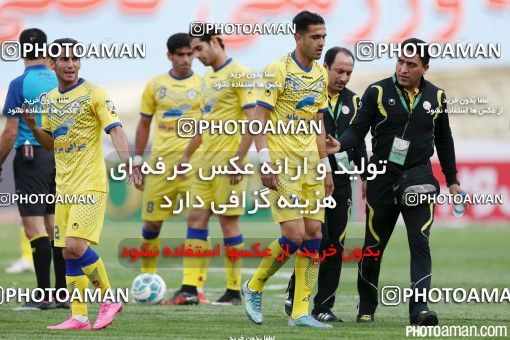 372731, لیگ برتر فوتبال ایران، Persian Gulf Cup، Week 25، Second Leg، 2016/04/09، Tehran، Takhti Stadium، Naft Tehran 2 - ۱ Padideh Mashhad