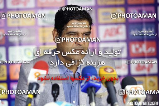 372495, لیگ برتر فوتبال ایران، Persian Gulf Cup، Week 25، Second Leg، 2016/04/09، Tehran، Takhti Stadium، Naft Tehran 2 - ۱ Padideh Mashhad