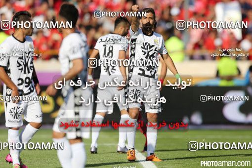 381483, Tehran, Iran, لیگ برتر فوتبال ایران، Persian Gulf Cup، Week 30، Second Leg، Persepolis 2 v 1 Rah Ahan on 2016/05/13 at Azadi Stadium