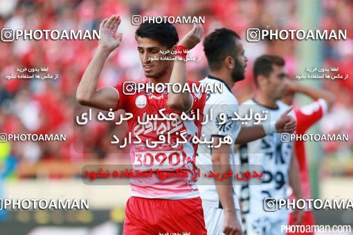 378893, Tehran, Iran, لیگ برتر فوتبال ایران، Persian Gulf Cup، Week 30، Second Leg، Persepolis 2 v 1 Rah Ahan on 2016/05/13 at Azadi Stadium