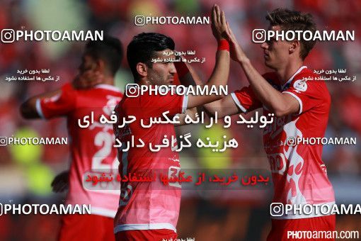 379958, Tehran, Iran, لیگ برتر فوتبال ایران، Persian Gulf Cup، Week 30، Second Leg، Persepolis 2 v 1 Rah Ahan on 2016/05/13 at Azadi Stadium