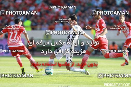 380653, Tehran, Iran, لیگ برتر فوتبال ایران، Persian Gulf Cup، Week 30، Second Leg، Persepolis 2 v 1 Rah Ahan on 2016/05/13 at Azadi Stadium