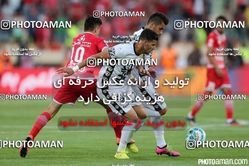 381573, Tehran, Iran, لیگ برتر فوتبال ایران، Persian Gulf Cup، Week 30، Second Leg، Persepolis 2 v 1 Rah Ahan on 2016/05/13 at Azadi Stadium