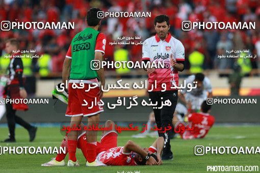 378788, Tehran, Iran, لیگ برتر فوتبال ایران، Persian Gulf Cup، Week 30، Second Leg، Persepolis 2 v 1 Rah Ahan on 2016/05/13 at Azadi Stadium