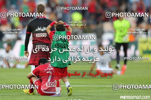 381583, Tehran, Iran, لیگ برتر فوتبال ایران، Persian Gulf Cup، Week 30، Second Leg، Persepolis 2 v 1 Rah Ahan on 2016/05/13 at Azadi Stadium