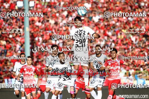 380400, Tehran, Iran, لیگ برتر فوتبال ایران، Persian Gulf Cup، Week 30، Second Leg، Persepolis 2 v 1 Rah Ahan on 2016/05/13 at Azadi Stadium