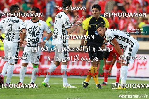 378909, Tehran, Iran, لیگ برتر فوتبال ایران، Persian Gulf Cup، Week 30، Second Leg، Persepolis 2 v 1 Rah Ahan on 2016/05/13 at Azadi Stadium
