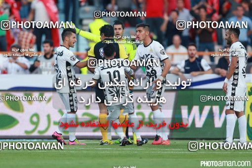 379850, Tehran, Iran, لیگ برتر فوتبال ایران، Persian Gulf Cup، Week 30، Second Leg، Persepolis 2 v 1 Rah Ahan on 2016/05/13 at Azadi Stadium
