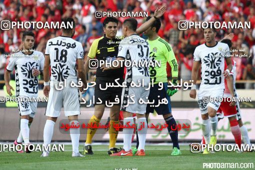 380419, Tehran, Iran, لیگ برتر فوتبال ایران، Persian Gulf Cup، Week 30، Second Leg، Persepolis 2 v 1 Rah Ahan on 2016/05/13 at Azadi Stadium