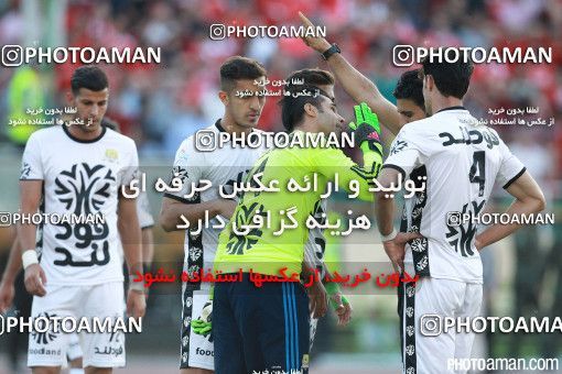 380741, Tehran, Iran, لیگ برتر فوتبال ایران، Persian Gulf Cup، Week 30، Second Leg، Persepolis 2 v 1 Rah Ahan on 2016/05/13 at Azadi Stadium